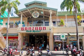Banzaan Fresh Market — Ночной фуд-корт над дневным рынком