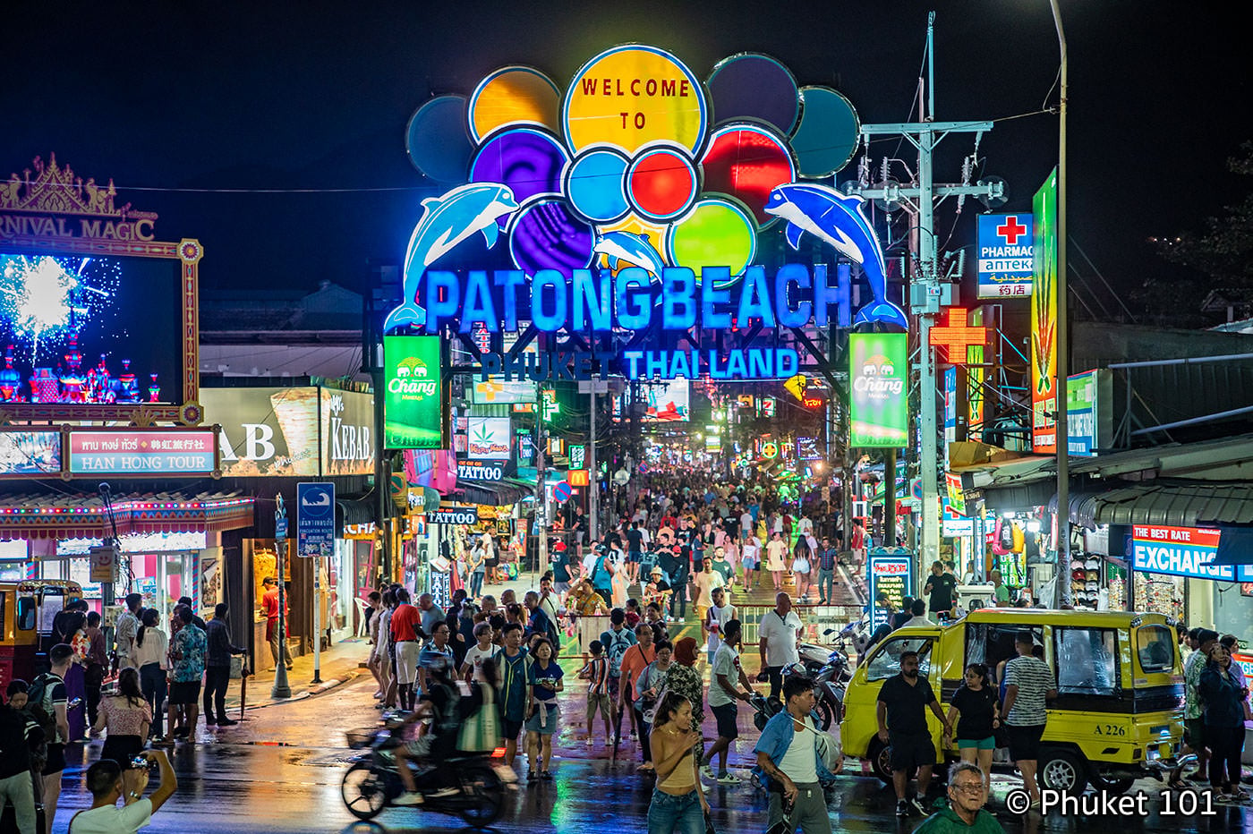 Boa Club Phuket — Luxury night в Patong Bay Hill