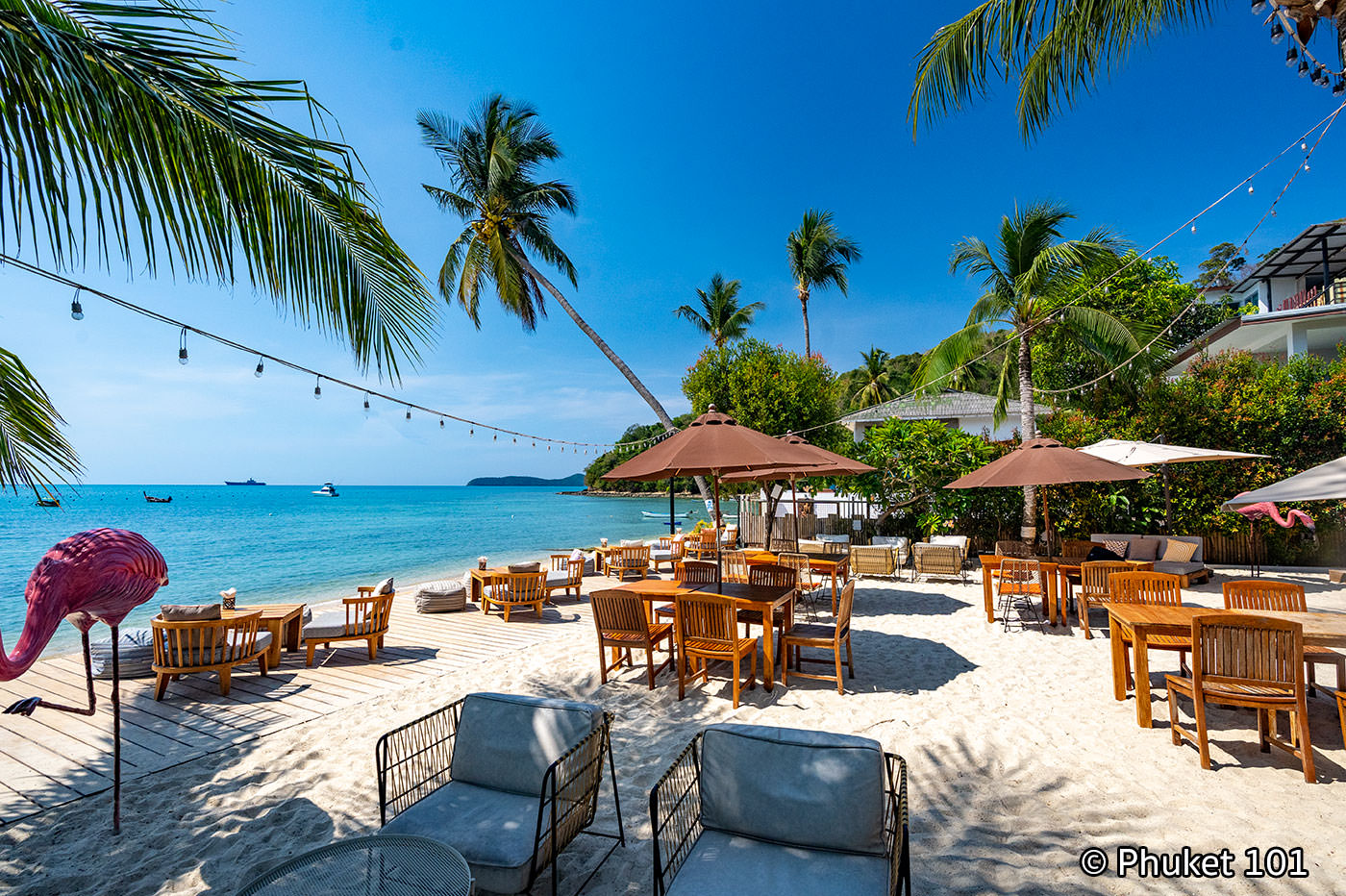 Flamingo Beachfront — Коворкинг у моря в Чалонге