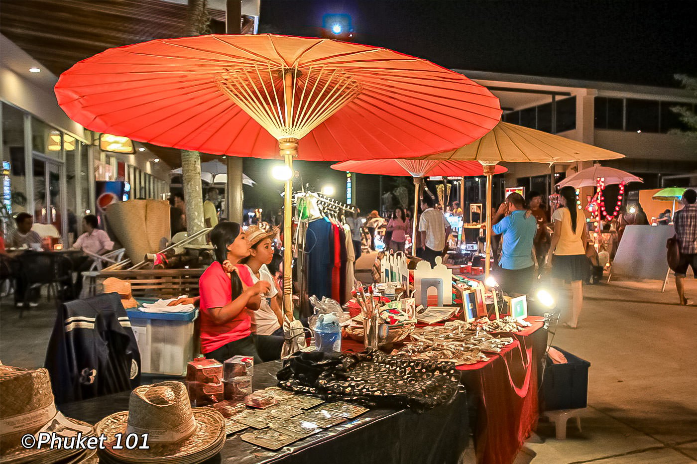 Phuket Indy Night Market — Хипстерская ярмарка у Лимелайта